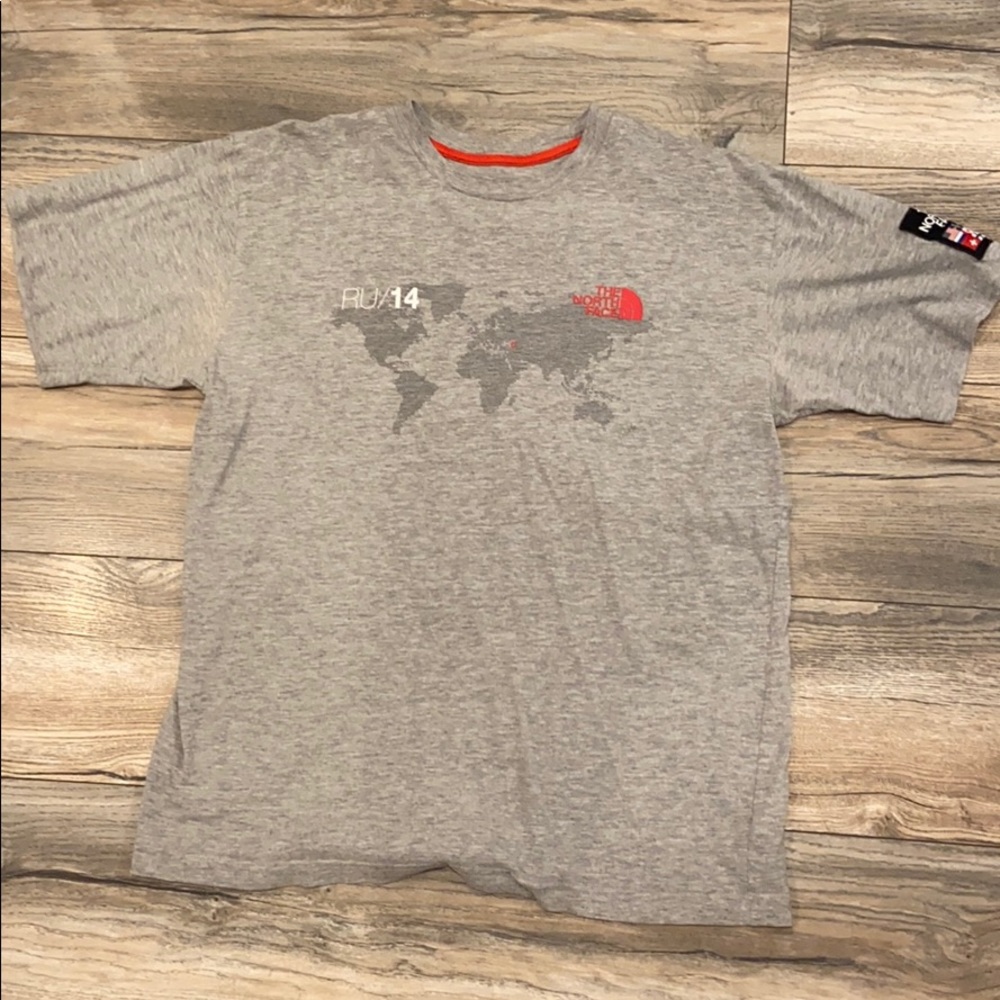 Men’s The North Face tee